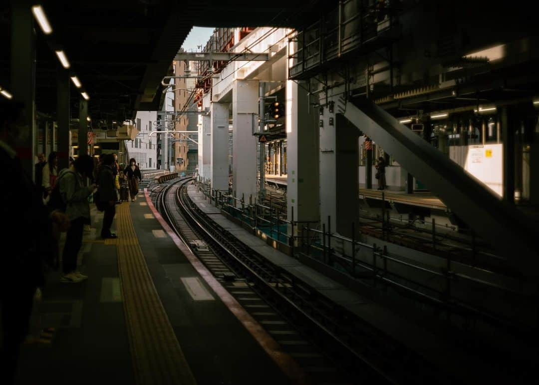 羽坂譲人さんのインスタグラム写真 - (羽坂譲人Instagram)「Past intense and dramatic weeks #everyday  . . . . . #myleicaphoto #myleicajourney  #leicam10preporter #leicam10p #leicam10d #throughyourleica #summicron35mm6element #lensculture #lfimagazine #worldviewmag #life_is_street #toneception #f22bestphoto #spicollective #forthetones #myspc #tspf #throughyourleica #leicagram #leica_world #leica_society #leicacommunity #leica #leicacamera  #leicamag #summicron35 #photocinematica #35mm #summicron50 #myleicacompanion」4月11日 0時48分 - _f7