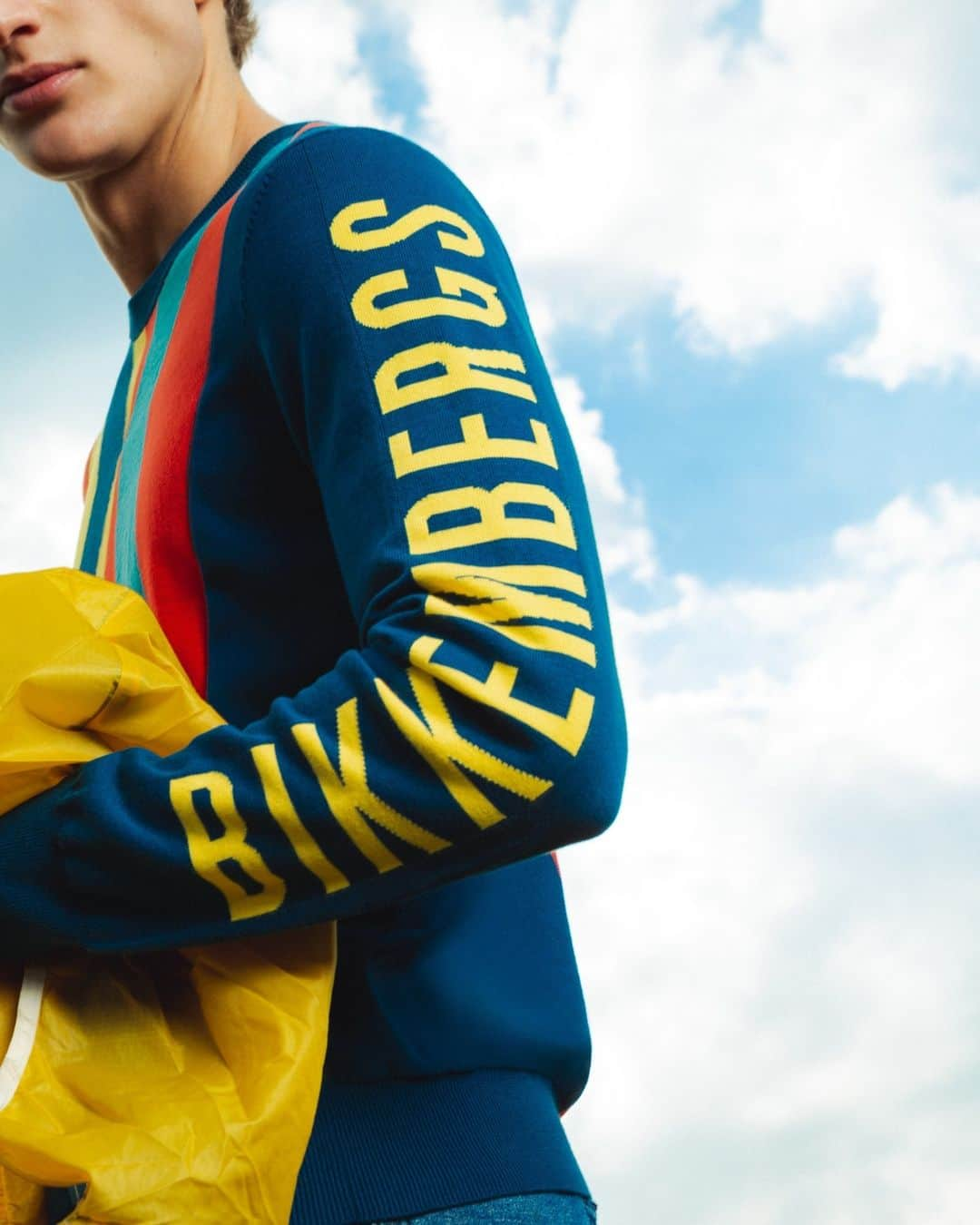 ダーク ビッケンバーグのインスタグラム：「Dynamic patterns and iconic lettering. Check out our⁠ knitwear offer for #SS23 at bikkembergs.com. #Bikkembergs #DirkBikkembergs」