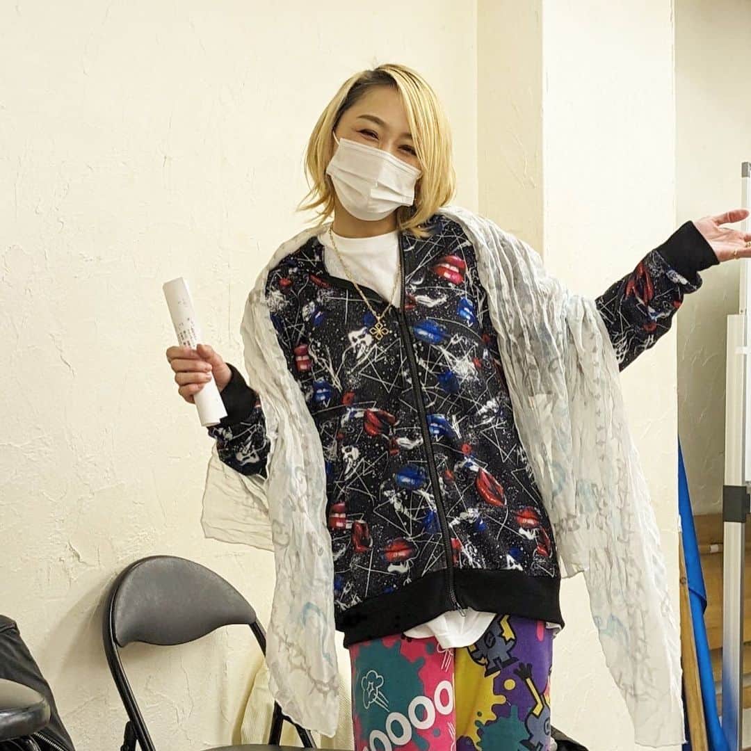 杏さゆりさんのインスタグラム写真 - (杏さゆりInstagram)「舞台稽古1週間を切りました！！！ 和気藹々と日々みんなで精進🙌✨ 更に面白い作品になるようラストスパート頑張ります💪✨ 『年金未納者ミャーキ』観に来て下さいねっ🥰 . One week of stage rehearsals has passed! ! !  Be diligent every day harmonious with everyone 🙌✨  I'll do my best in the last spurt to make it even more interesting 💪✨  Please come and see "Pension Nonpayer Myaki"🥰 . #年金未納者ミャーキ #杏さゆり #SayuriAnzu」4月11日 0時58分 - anzu_sayuri_official