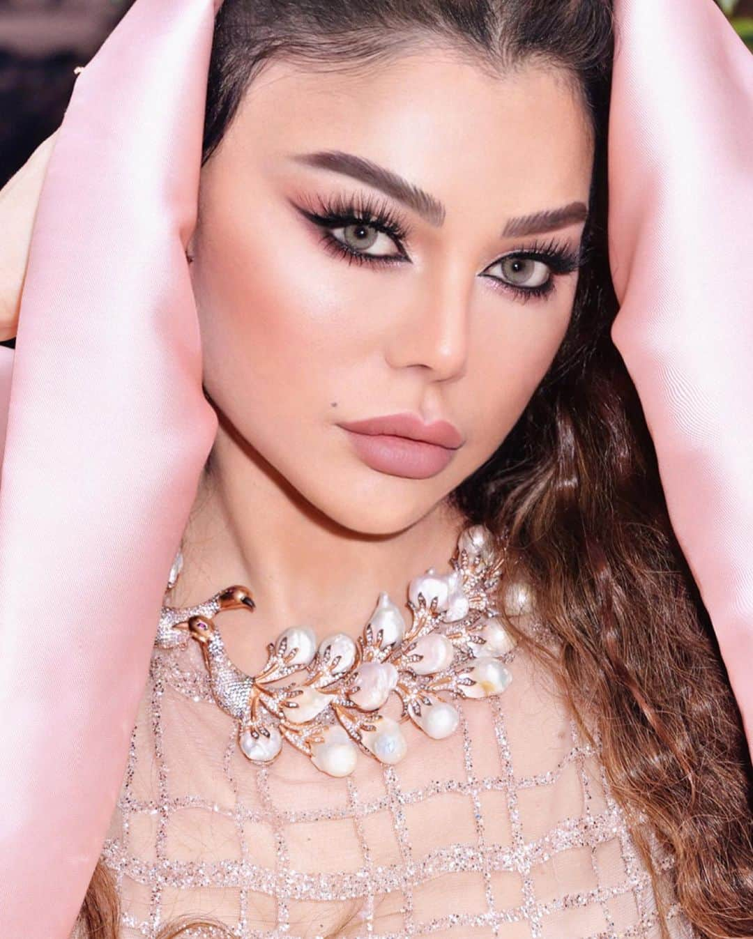 さんのインスタグラム写真 - (Instagram)「💗حب🌸  #haifawehbe #ramadan #beirut  #هيفاء_وهبي #حب #رمضان_كريم」4月11日 1時20分 - haifawehbe