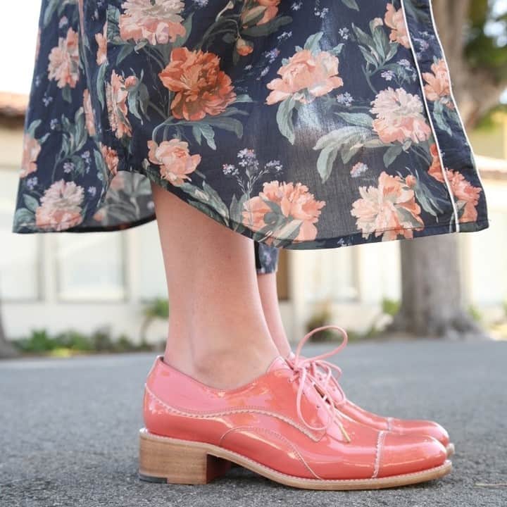 ザ オフィス オブ アンジェラ スコットのインスタグラム：「the power of color is real. pop these beauties on to make any day a little more fun. ✨」