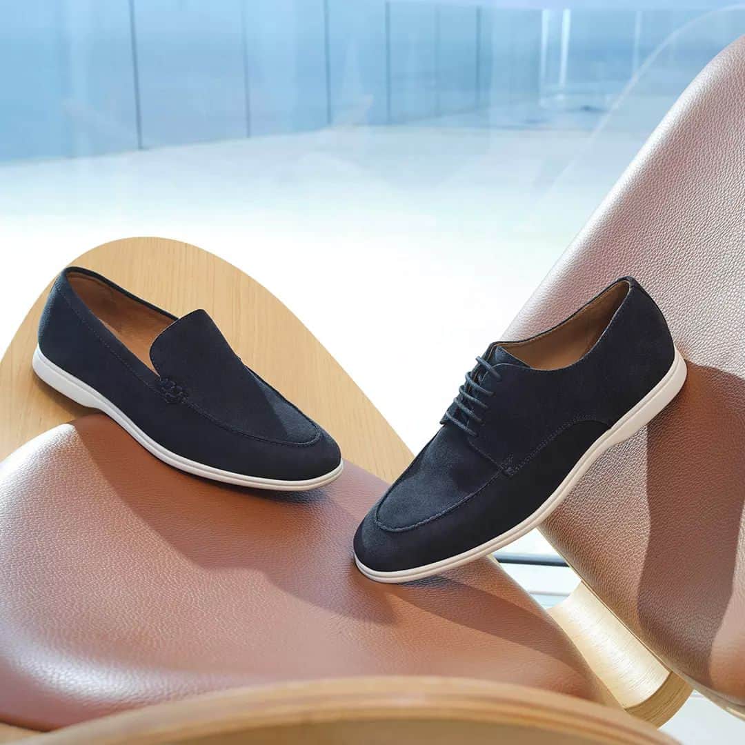 ジェオックスのインスタグラム：「Focus on your well-being, as well as your style: elevate your casual outfit with these suede shoes and enjoy a feeling of supreme comfort.  #geox #geoxshoes #WellbeingToEnjoy」