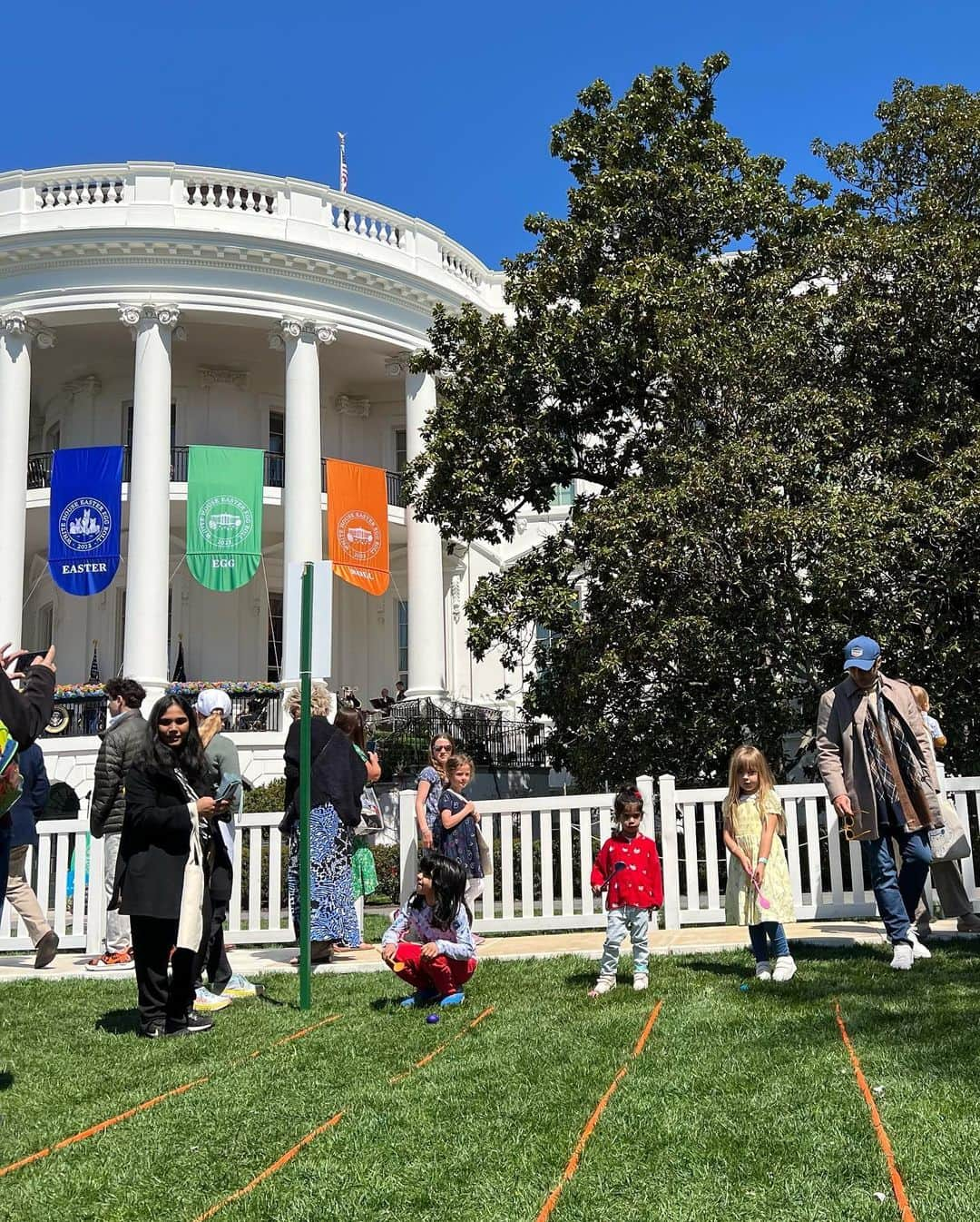 Sascha Barbozaさんのインスタグラム写真 - (Sascha BarbozaInstagram)「Un día diferente☺️ #casablanca #easter #egghunt #whitehouseeastereggroll」4月11日 3時59分 - saschafitness