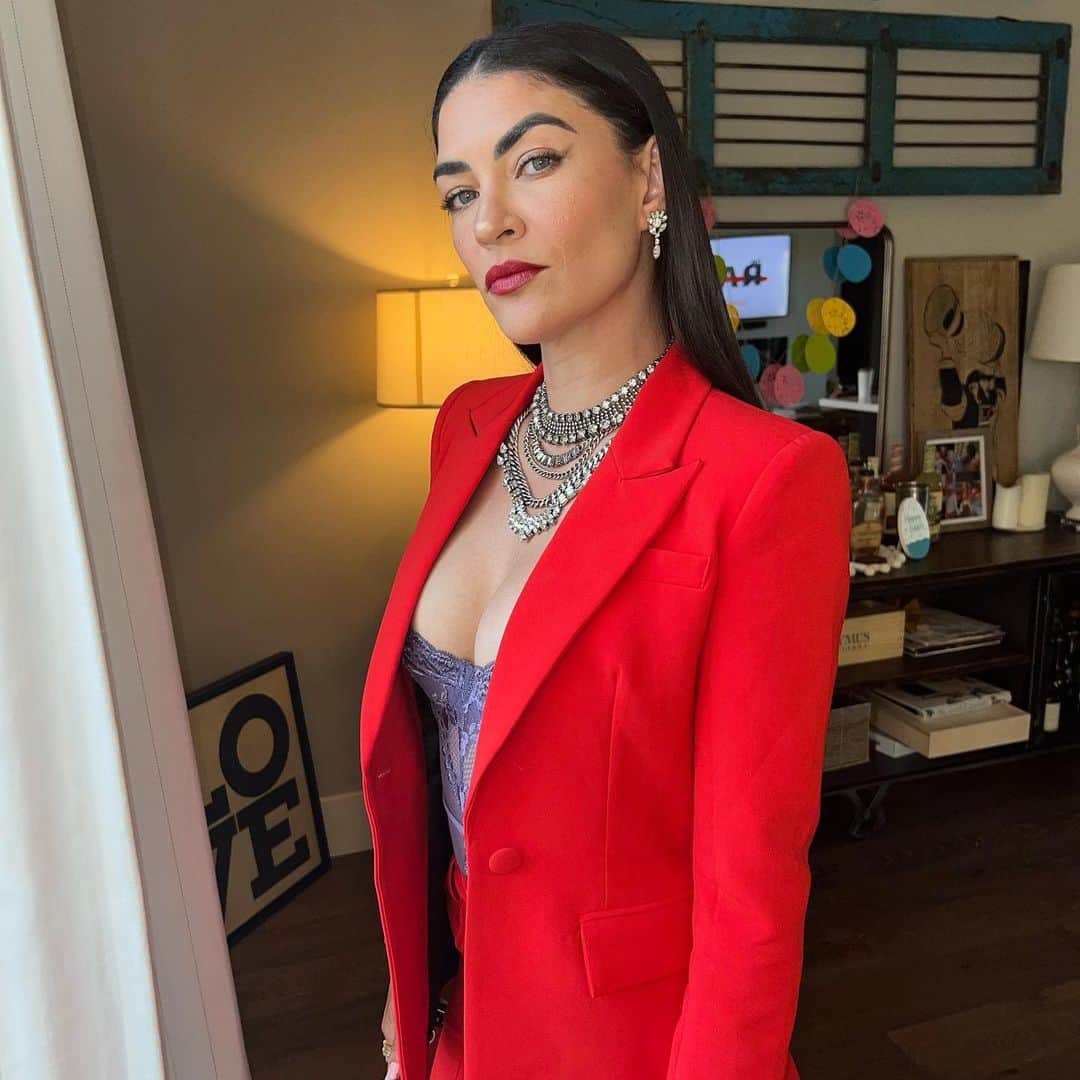 ジェシカ・ゾアのインスタグラム：「Love was in the air :) ❤️」