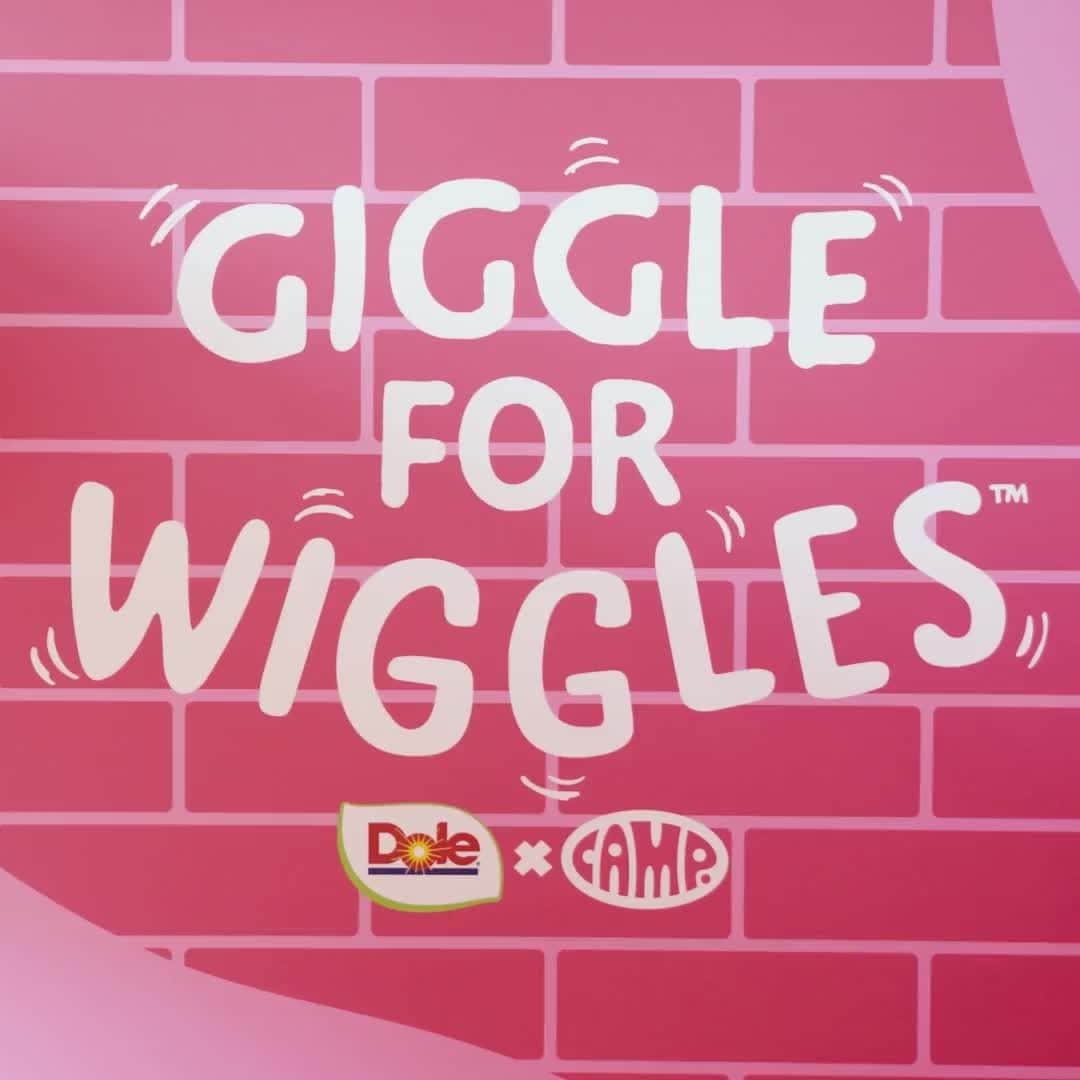 Dole Packaged Foods（ドール）のインスタグラム：「GIVEAWAY: We’re bringing the Giggle for DOLE WIGGLES™ experience at @campstores to Instagram! Tell us your silliest joke in the comments and you could be one of the 20 lucky winners to receive a case of DOLE WIGGLES™ and a $25 CAMP gift card.  Can you make us giggle, chuckle, or possibly guffaw? To officially enter: 1. Follow @dolesunshine and @campstores. 2. Comment on this sweepstakes post with your best giggle-inducing joke!  The CAMP gift card can be used at any CAMP store or at their online gift shop. If you’re based in Los Angeles, join us at CAMP Century City to record your own joke in the Giggle Shack and share it with friends! Our Giggle Shack is open until April 30. Learn more at camp.com/dole-wiggles  Sweepstakes winners are selected at random. Begins 4/10, ends 4/17. Rules located at the link the bio. Open to 50US/DC of the age of majority. NoPurchNec.」