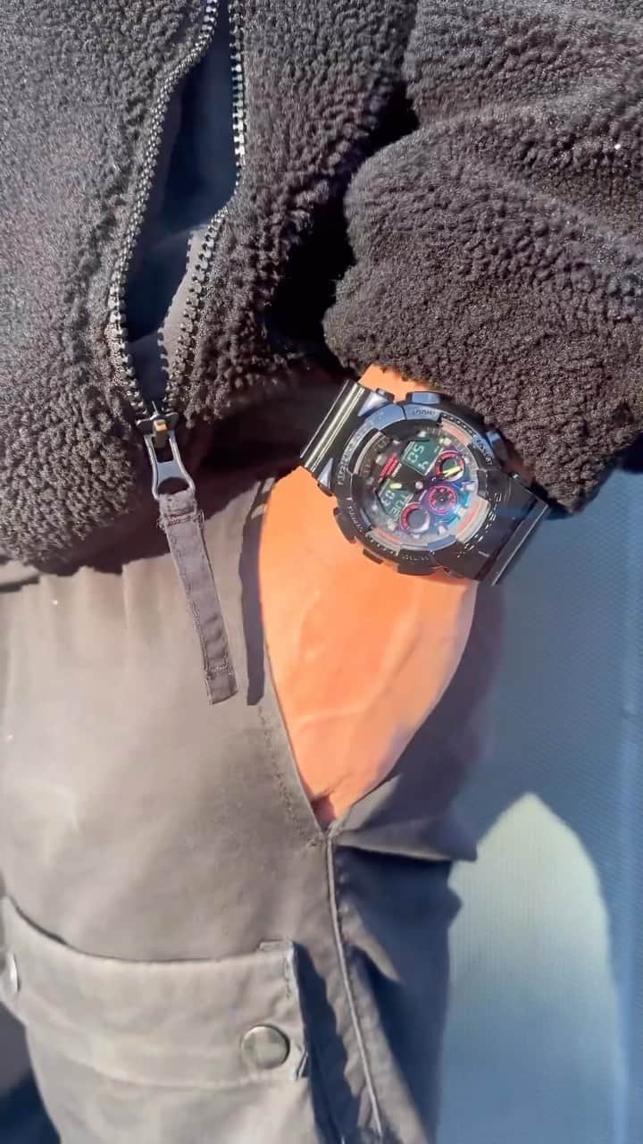 G-SHOCKのインスタグラム：「GAMER’S RGB crushes every scene.  ⌚: GA100RGB-1A  📸: @maliklindo  Shop now at our link in bio.  #GSHOCK #GAMERSRGB #gshockwatch #gshocknerd #gshockaddict #WOTD #dailywatch」