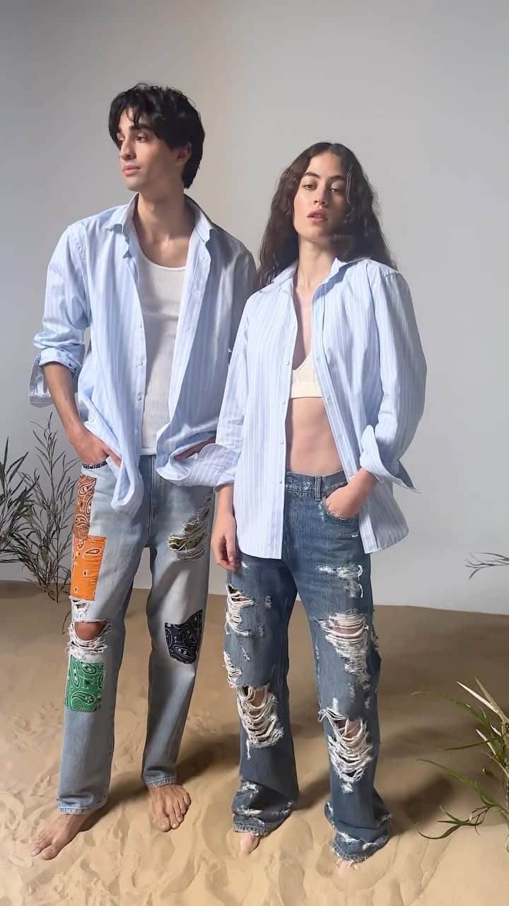 Harrodsのインスタグラム：「On set of our denim story in Harrods Magazine 📸  Inside the April/May 2023 issue, Claudia Croft charts the hardworking fabric’s rise into high fashion – and how everyone is wearing it for Spring/Summer 2023.  Pick up your copy of #Harrods Magazine in-store now – also available to eligible Rewards members.」
