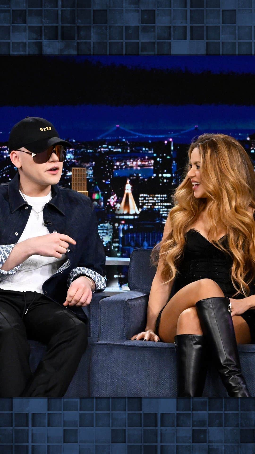 シャキーラのインスタグラム：「@shakira can’t help herself when she hears a good beat! #FallonFlashback」
