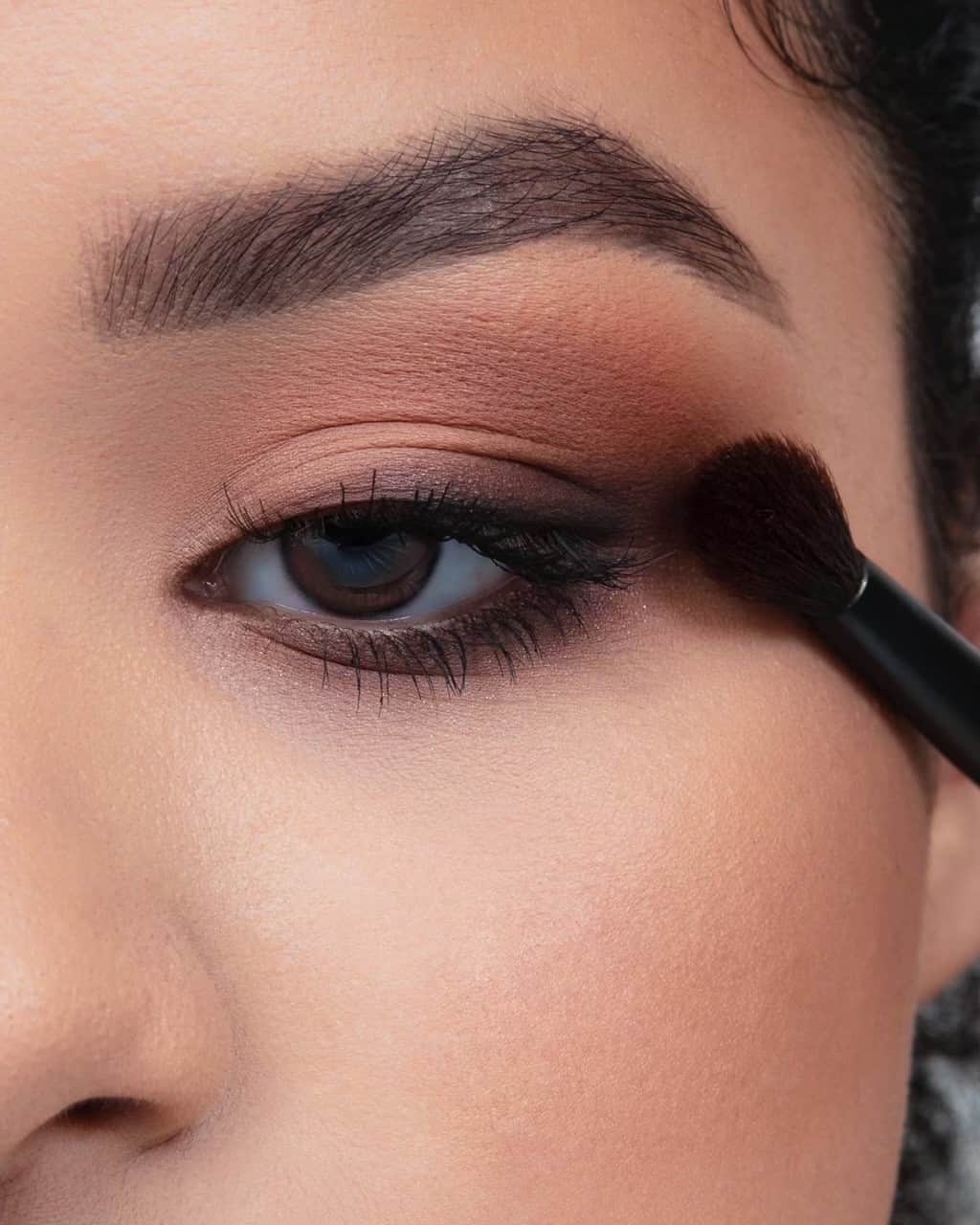 Motives Cosmeticsのインスタグラム：「The beauty of versatile palettes; you can create matte and shimmer looks.⁠ ⁠ Shop our Motives x Amber Essentials Collection to create any look you could ever want! ⁠ ⁠ ⁠ #Motives #beauty #mua」
