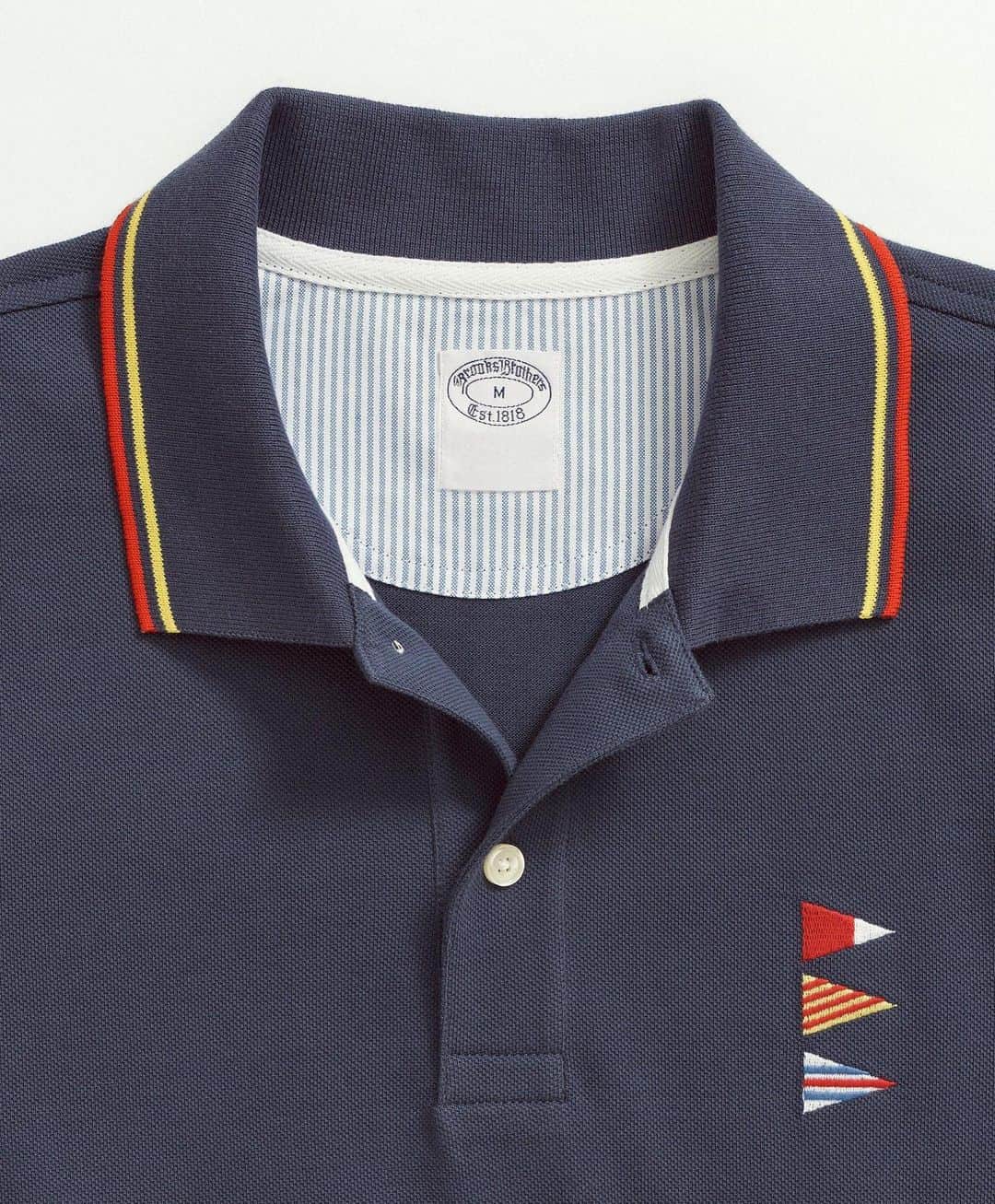 ブルックスブラザーズのインスタグラム：「(Yacht sold separately)  Featuring an archival-inspired motif, we embrace our legacy and love for all things nautical with this embroidered polo from our spring/summer collection ⛵️」