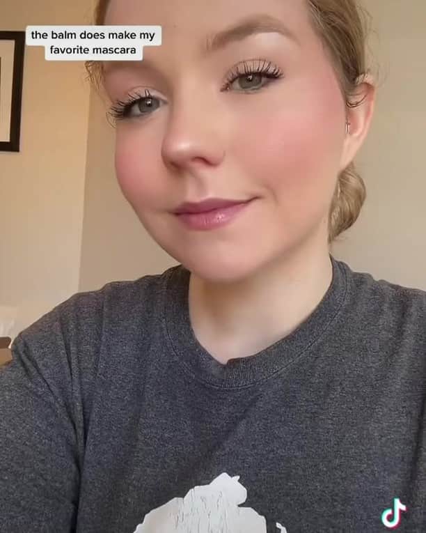 the Balmのインスタグラム：「Honest review of Purseworthy gloss in shade: Satchel from our bestie @kendramatthies 👄 💗🫶  #thebalm #thebalmcosmetics #thebalmskin #thebalmskincare #cleanskin #skincare  #beauty #glam #crueltyfreebeauty #beautiful #instagood #springtime #instamakeup #makeupaddict」