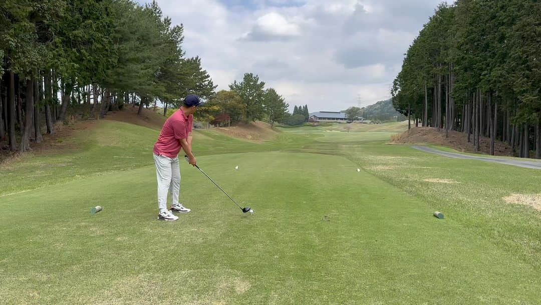 清水直行のインスタグラム：「あーみぎ、ふぁ〜〜〜〜⛳️ いい声出てます！  ザ・クラシックゴルフ倶楽部⛳️ 「2023年4月」 #golfcourses  #golf  #golfer  #golfers  #instagram  #instagood  #golstagram #골프 #골프장  #골프좋아하는  #골프일기 #일본골프장 #골프동영상  #インスタゴルフ #インスタゴルフ部  #ゴルフ  #ゴルフコース  #ゴルフ好き  #ゴルフ場  #ゴルフ場の景色 #アマチュアゴルファー  #ゴルフ日記 #ゴルフ好きと繋がりたい #ゴルフ動画 #ザクラシックゴルフ倶楽部 #福岡県 #福岡ゴルフ」