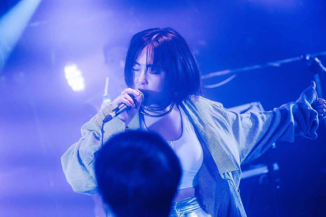 EOWさんのインスタグラム写真 - (EOWInstagram)「LIVE Photo📸 2023.4.10 Zeela presents  "TRIAL4" -Aprill Day.1- 📍梅田Zeela  M1.「バックミラー」 M2.「Green Back」 M3.「嫌んなるわ」 M4.「Unveil」 M5.「百花」  📸Photo by @yoshrum」4月11日 16時47分 - eow_jpn