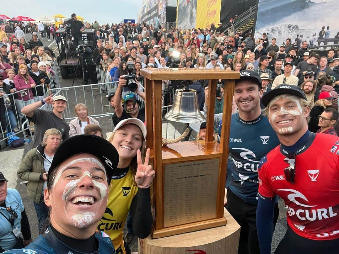 Rip Curl Australiaのインスタグラム：「Introducing your 2023 #RipCurlPro Bells Beach Finalists @tylerwright, @ethan_ewing, @picklummolly & @ryancallinan! 🔔   —  #RipCurl #BellsBeach #RipCurlProBellsBeach #Selfie #Champions #WSL」