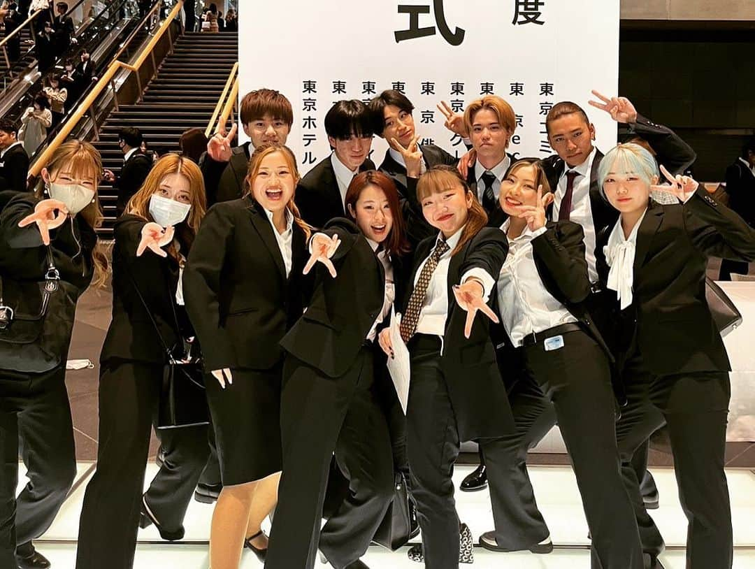 tsmshibuya_datokyoさんのインスタグラム写真 - (tsmshibuya_datokyoInstagram)「🌸23年度 入学式🌸 本日！東京国際フォーラムにて、DATOKYO18期生の入学式が行われました！これからみんな、よろしくね！！  #datokyo #入学式 #祝い花 #takahiro #ダンサー #ダンス #俳優 #声優 #声優志望 #ljk #俳優志望 #ミュージカル #ミュージカル俳優 #専門学校 #ダンス #渋谷 #shibuya #テーマパークダンス #テーマパーク #テーマパークアクター #デビュー #オーディション #新入生 #1年生 #アニメ #ゲーム #演出家 #スタンド花 #おめでとう #おめでとうございます #高校生」4月11日 17時11分 - datokyo_tsmshibuya