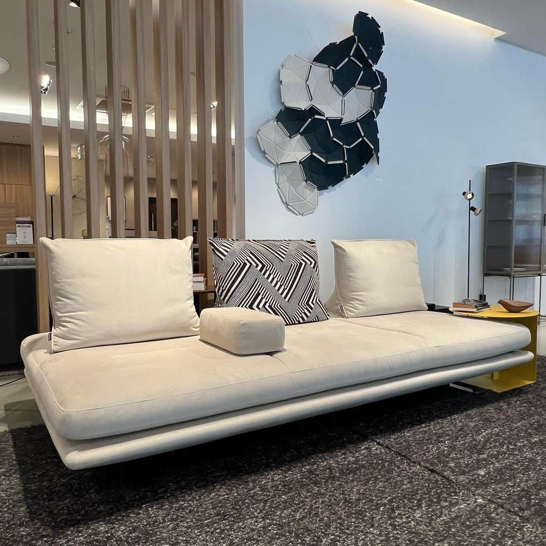 ligne roset shopのインスタグラム