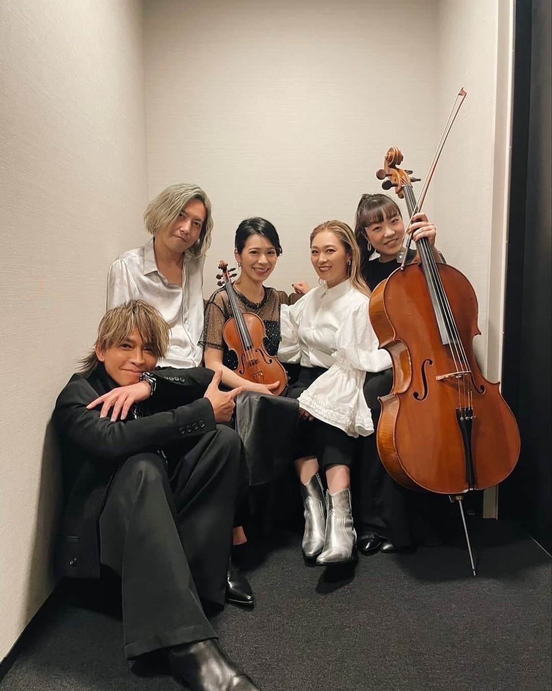 INORANのインスタグラム：「Thank you, Yokohama!!! 次は、東京で✨  #billboard #billboardlive #billboardliveyokohama #premium #acoustic」