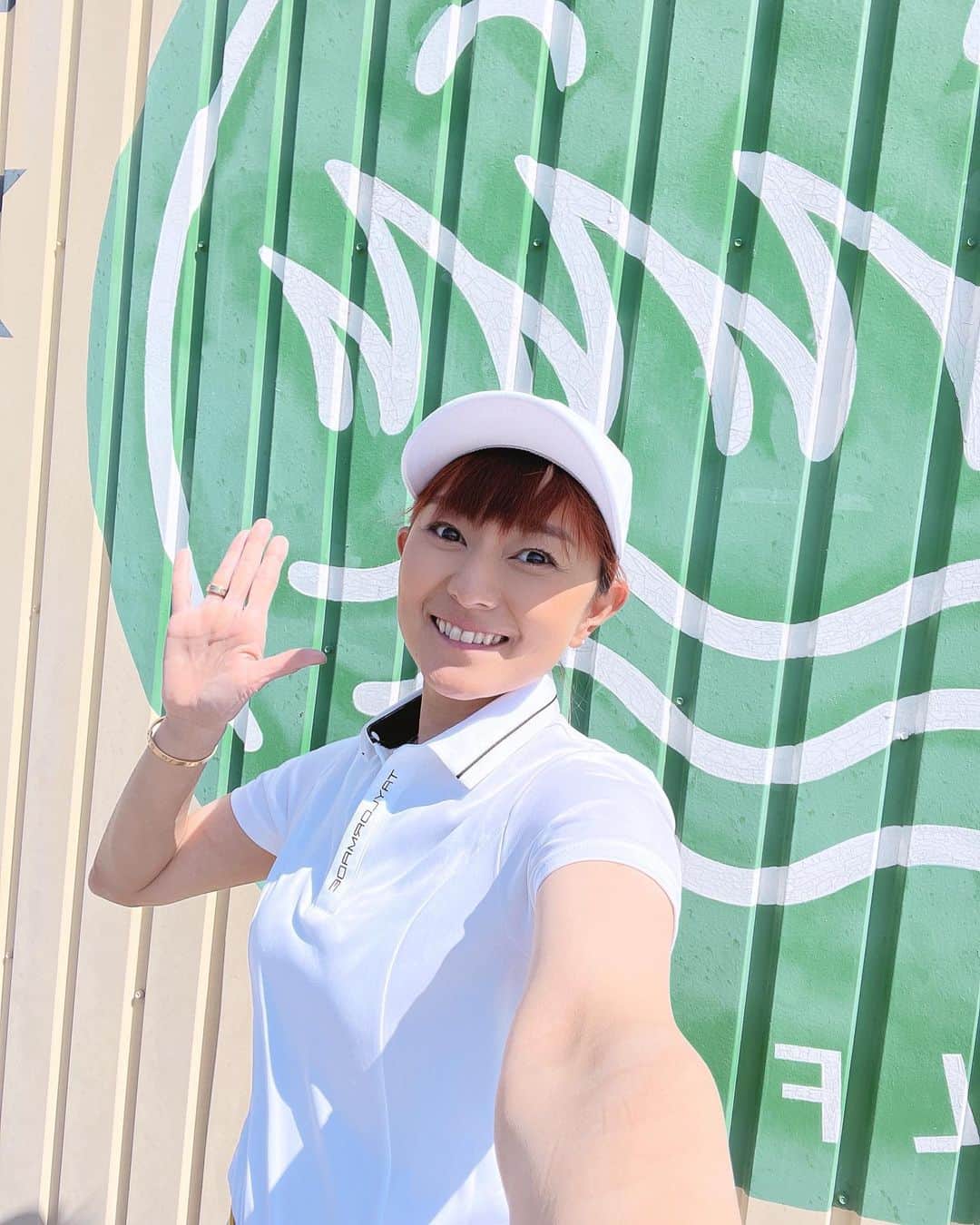 石黒彩さんのインスタグラム写真 - (石黒彩Instagram)「はしゃいでるその２www  最近、なかなかコースに出てなかったから、やたらに嬉しそうな私😆  めちゃ楽しかった❤️  #ゴルフ　#ゴルフ女子 #ゴルフ好きと繋がりたい  #テーラーメイド　#楽しい  @taylormade_golf_japan_apparel_  @taylormade_golf_japan」4月11日 10時15分 - ishiguroaya.official