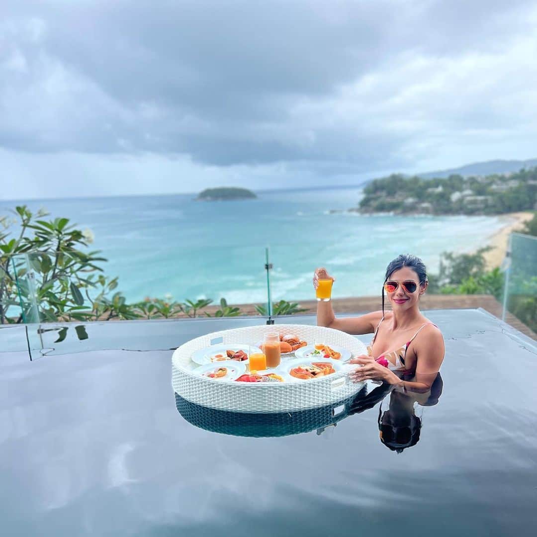 サミラ・ニコレットのインスタグラム：「I love a good breakfast」