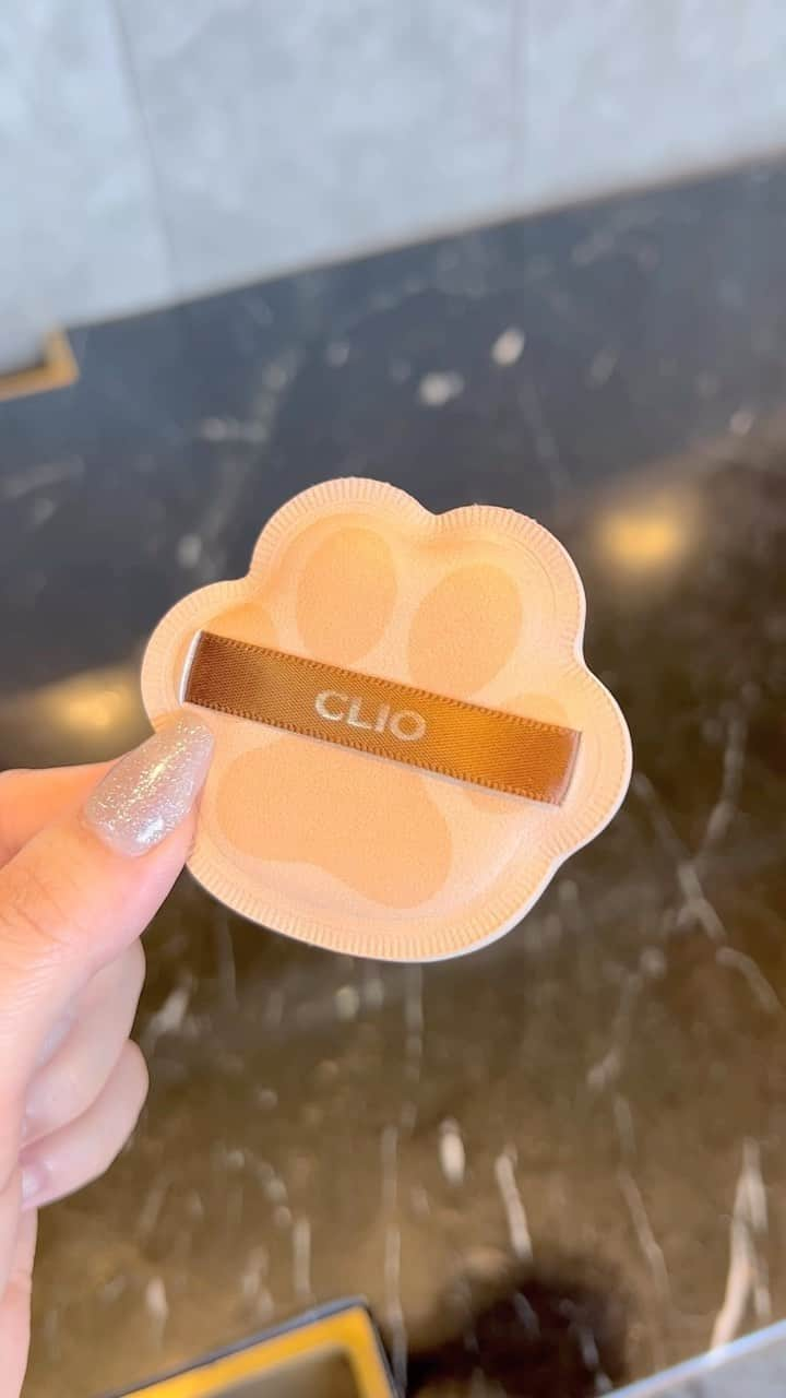 ミシェル・ファンのインスタグラム：「Show me happiness in the form of makeup 🥹💗 @cliocosmetics_global」