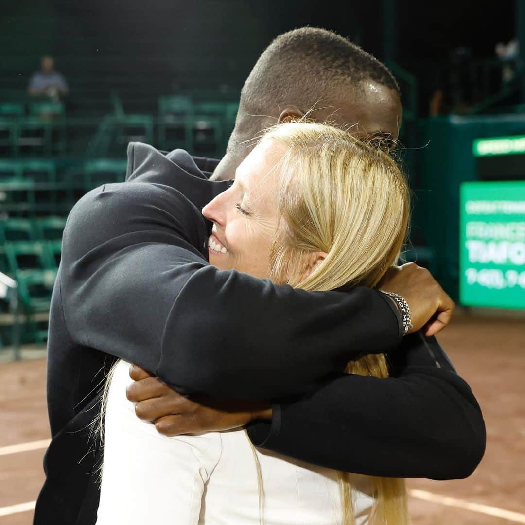 フランシス・ティアフォーさんのインスタグラム写真 - (フランシス・ティアフォーInstagram)「Title # 2 on them peoples. Man this one feels good. Appreciate all the love out here @mensclaycourt here in the H. H-TOWN one of my favorite cities them vibrations liiiiikke daaatt. Hope yall enjoyed the show until next year 🤞🏿🤞🏿🤞🏿. #itsbiggerthantennis #knowyourwhy #godspeed✊🏿 #justakidfromsalone🇸🇱🇸🇱   P.S. S/O @bronwyncgreer you run a great event soo player friendly. Keep going. I know it was tuff week due to three wash out of days of rain. But you handled it like a champ. See you around BG 🙏🏿🙏🏿.  📸: @wickphoto you tuff bruh ✊🏿✊🏿」4月11日 11時25分 - bigfoe1998