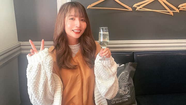 瀬口えりなさんのインスタグラム写真 - (瀬口えりなInstagram)「🍽🇮🇹  まあこちゃんと歌舞伎町のイタリアン「トラットリアクイント」まで食べに言ってた🍀🥰💕  ウェルカムスパークリングのめたし、 前菜のカルパッチョが大好きすぎた！！  ランチとは思えぬボリューミィで大満足でした✨  お子さん連れで女子会してる方や、リモートワークしてる人もいたりして、 歌舞伎町とは思えない穏やかな時間でした✨  ✼••┈┈••✼••┈┈••✼••┈┈••✼••┈┈••✼  PR @trattoria_quinto #トラットリアクイント #新宿ランチ #新宿グルメ #新宿イタリアン #東京グルメ #日替わりメニュー  ✼••┈┈••✼••┈┈••✼••┈┈••✼••┈┈••✼」4月11日 11時27分 - seguchierina