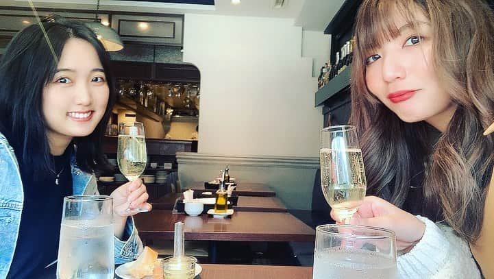 瀬口えりなさんのインスタグラム写真 - (瀬口えりなInstagram)「🍽🇮🇹  まあこちゃんと歌舞伎町のイタリアン「トラットリアクイント」まで食べに言ってた🍀🥰💕  ウェルカムスパークリングのめたし、 前菜のカルパッチョが大好きすぎた！！  ランチとは思えぬボリューミィで大満足でした✨  お子さん連れで女子会してる方や、リモートワークしてる人もいたりして、 歌舞伎町とは思えない穏やかな時間でした✨  ✼••┈┈••✼••┈┈••✼••┈┈••✼••┈┈••✼  PR @trattoria_quinto #トラットリアクイント #新宿ランチ #新宿グルメ #新宿イタリアン #東京グルメ #日替わりメニュー  ✼••┈┈••✼••┈┈••✼••┈┈••✼••┈┈••✼」4月11日 11時27分 - seguchierina