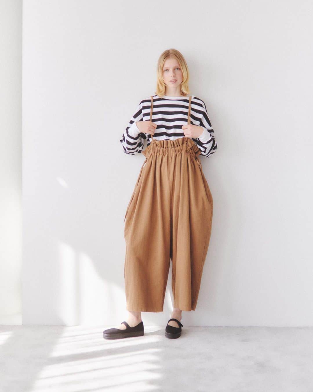 カロリナグレイサーバイシェリールのインスタグラム：「CAROLINA GLASER 2023 SPRING & SUMMER COLLECTION  #carolinaglaser #beams#springsummerfashion #springsummer2023   #カロリナグレイサー #ビームス #大人可愛い」
