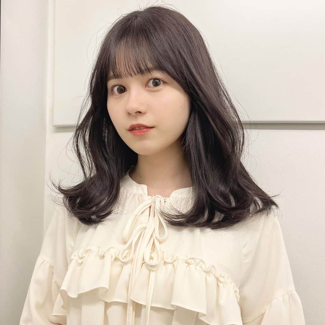 佃加菜さんのインスタグラム写真 - (佃加菜Instagram)「sheer gray♡ medium hair ✿ 透明感のある女性♡」4月11日 12時14分 - tsukuda_kana