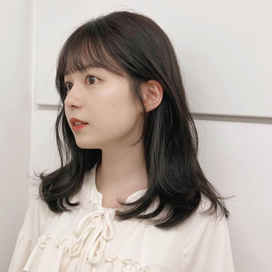 佃加菜さんのインスタグラム写真 - (佃加菜Instagram)「sheer gray♡ medium hair ✿ 透明感のある女性♡」4月11日 12時14分 - tsukuda_kana