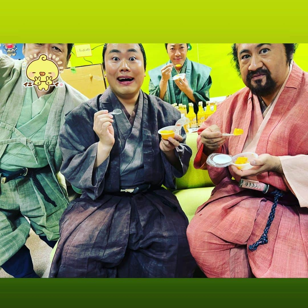 山田裕貴さんのインスタグラム写真 - (山田裕貴Instagram)「#どうする家康 次の放送は１６日🍊 今日は #静岡 、#浜松市 さんより #三ヶ日みかん 祭りを開催中です 諸先輩方も大盛り上がりです」4月11日 13時07分 - 00_yuki_y