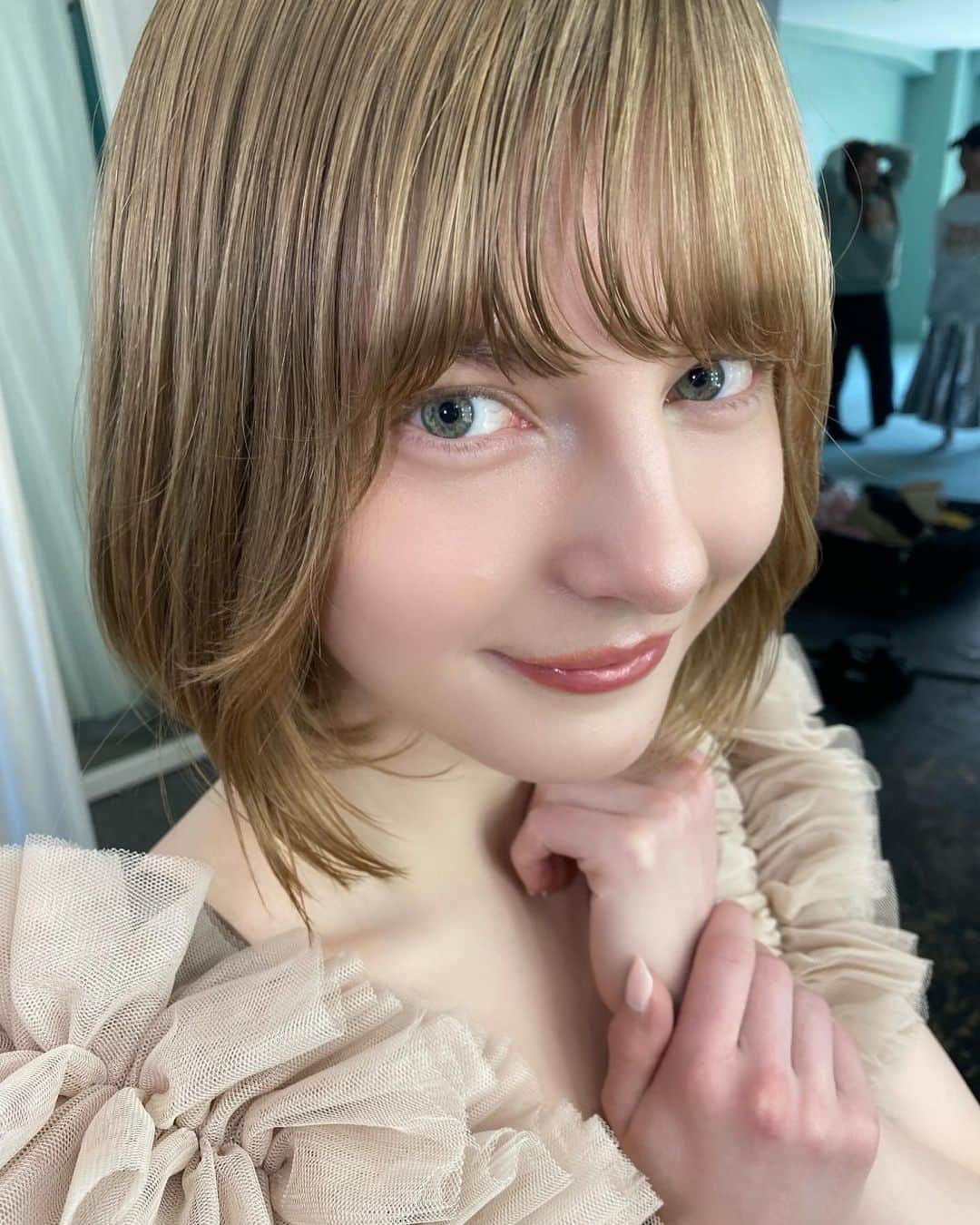 Ella Freyaのインスタグラム：「Had a fun shooting day for @miss_me_by_chaling   ありがとうございました　😊 @saaya.xoxo  @momosan0627  @heron214  @he_to_mean」