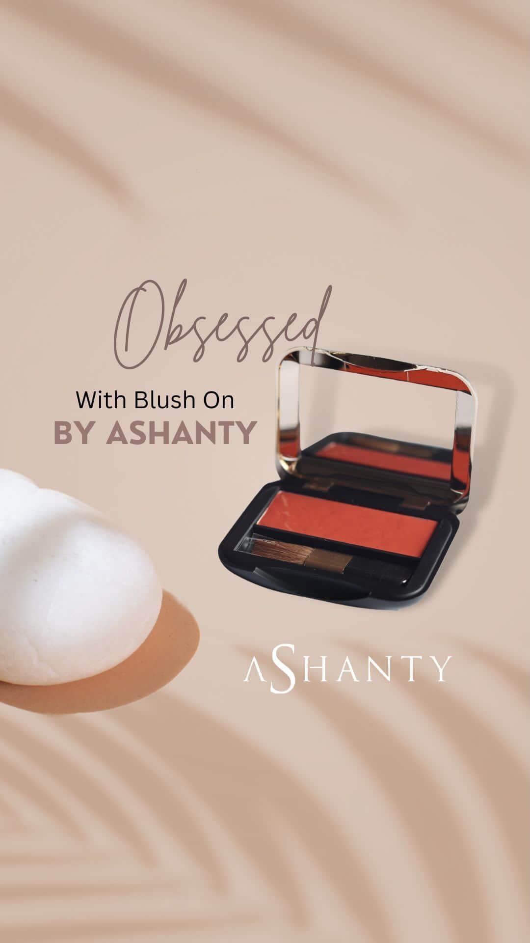 ASHANTY BEAUTY CREAM OFFICIALのインスタグラム：「Me? obsessed with Blush On by Ashanty? YES‼️  Blush On by Ashanty selain pigmented, juga bleandable dan travel friendly loh! hasilnya juga tahan lama 😍💞  Tunggu apa lagi? langsung aja amanin stock kalian karna product ini highly recommended banget untuk membantu kalian tampil cantik 💅🏻  Info & pemesanan langsung klik link di bio ya!  #ashantycosmetics #ashantycosmetics #ashanty_ash #cosmetics #cosmetic #makeuptutorial #rekomendasimakeup #makeuplover #lokalmakeup #makeupnatural #makeuplooks」