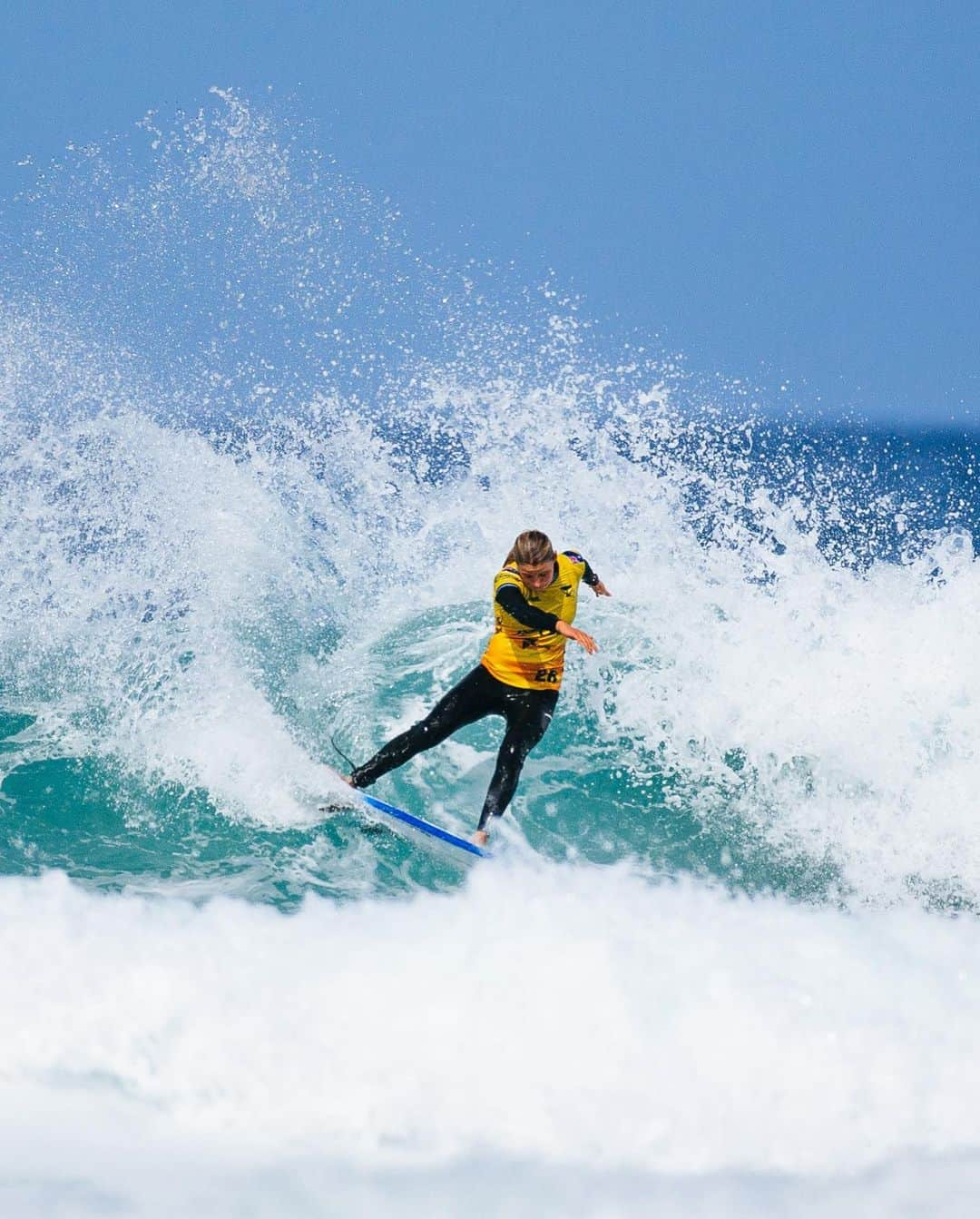 Rip Curl Australiaのインスタグラム：「It’s an all-Rip Curl Final! Last years Champion @tylerwright will come up against current World No.1 @picklummolly at the #RipCurlPro Bells Beach! 🔔   Who will ring the prestigious Bell?   —  #RipCurl #TylerWright #MollyPicklum #WSL #BellsBeach #ChampionshipTour #RipCurlProBellsBeach」