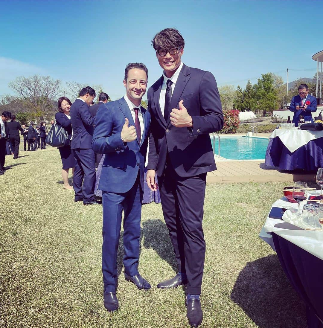 クリストフ・ルメールさんのインスタグラム写真 - (クリストフ・ルメールInstagram)「Thumb up for garden party with stars ! #itoiyoshio #ルメール#jra#baseball#athletes #hanshintigers」4月11日 15時06分 - christophelemaire_officiel