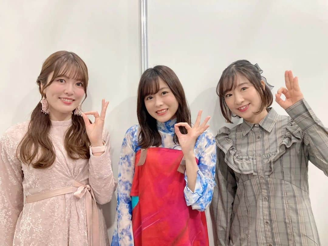 葉山いくみのインスタグラム：「AnimeJapan2023の思い出🍀 今年もBS11ステージでMCとして出演いたしました🎤  1日目の1ステージ目が「山田くんとLv999の恋をする」の水瀬いのりちゃんと加隈亜衣ちゃん❤ ２人とも久しぶりに会えて嬉しかった✨✨ いのりちゃんとゲームトークできると思わなくてびっくりした！ 一緒にゲームしたい！！🎮💕  2ステージ目は「グリッドマン ユニバース」の若山詩音さんと安済知佳さん☺ お二人とお話するのは初めてだったんですが楽しかった〜🎶  そして一緒のステージには立たなかったけど控室で会えた伊藤かな恵ちゃん！ かな恵ちゃんのメイク中にめっちゃ話せた💄ずっと隣にいてごめん😇笑 実は私が初めて番組レギュラーを頂いた「宙のまにまに」という作品からのお付き合いだったりします🌜 イベントでつけるアクセサリー自分で作ってるんだって！ すごーー✨✨ 話し足りなかったから遊ぼうね😘  2日目に続く👉  #AnimeJapan2023 #BS11 #山田999 #GRIDMAN_UNIVERSE」