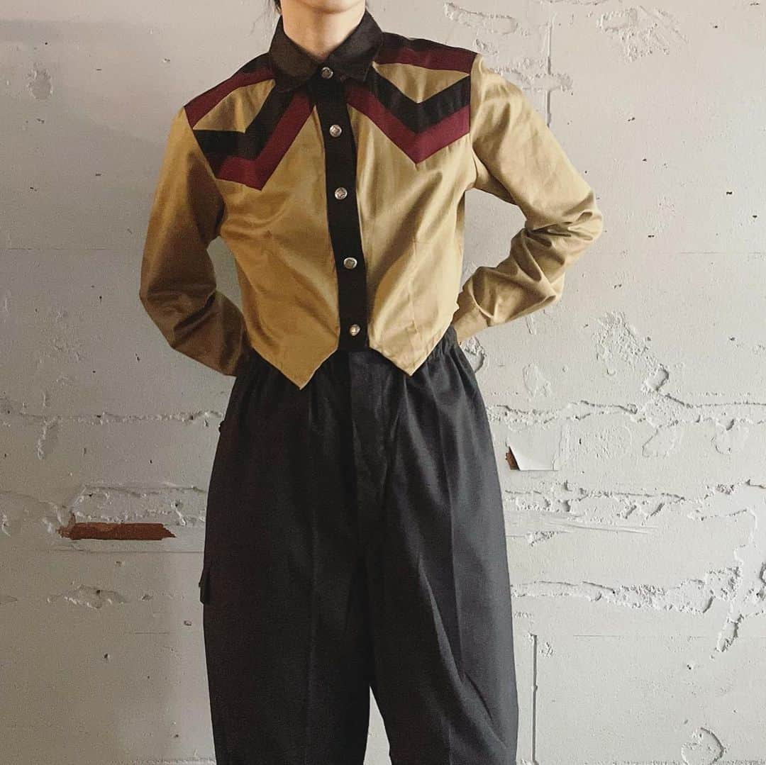 i nouさんのインスタグラム写真 - (i nouInstagram)「. SOLD.  _____________styling image. #inou_vintageclothing」4月11日 15時33分 - inou_vintageclothing