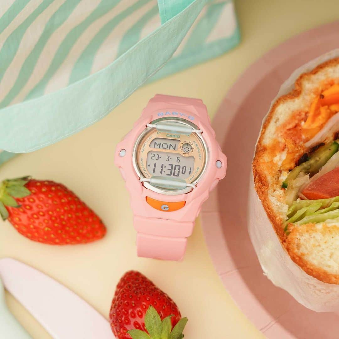 CASIO BABY-G Japan Officialさんのインスタグラム写真 - (CASIO BABY-G Japan OfficialInstagram)「これからのBBQシーズンにぴったりのプレイフルビーチコレクション💕サンゴをイメージした柔らかいトーンのピンクがアウトドアコーデのアクセントに✨ . BG-169PB-4JF ￥12,650 *tax included . #BABY_G #babyg_jp #GSHOCK #G_SHOCK #watch #腕時計 #CASIO #レディースウォッチ #手元倶楽部 #手元くらぶ #腕時計くら部 #腕時計好き #春モデル #アウトドアコーデ #春コーデ #BBQコーデ #ピンクコーデ #ピクニック #BG169」4月11日 15時42分 - babyg_jp