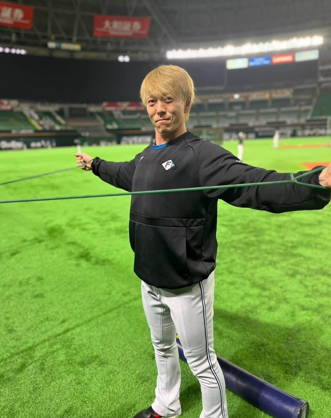 北海道日本ハムファイターズさんのインスタグラム写真 - (北海道日本ハムファイターズInstagram)「さあ3連勝へ🔥🔥🔥 #奈良間大己 #池田隆英 #江越大賀 #田中正義 #宮西尚生  #新時代 #lovefighters」4月11日 15時42分 - fighters_official