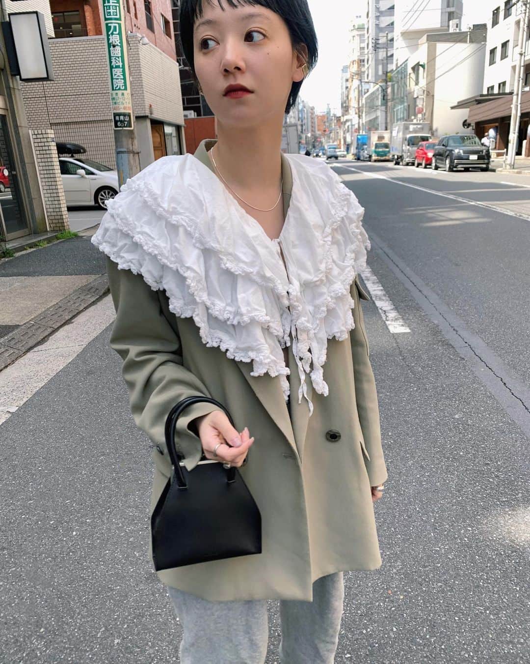 新美歩のインスタグラム：「today 🖤🤍」