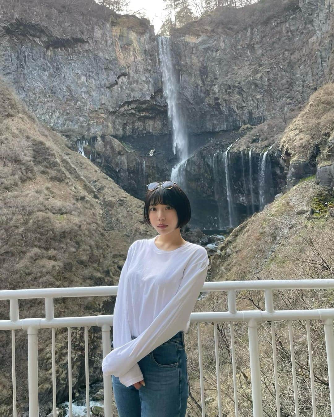 安位薫さんのインスタグラム写真 - (安位薫Instagram)「滝オバショット」4月11日 16時02分 - kaoru_yasuiii