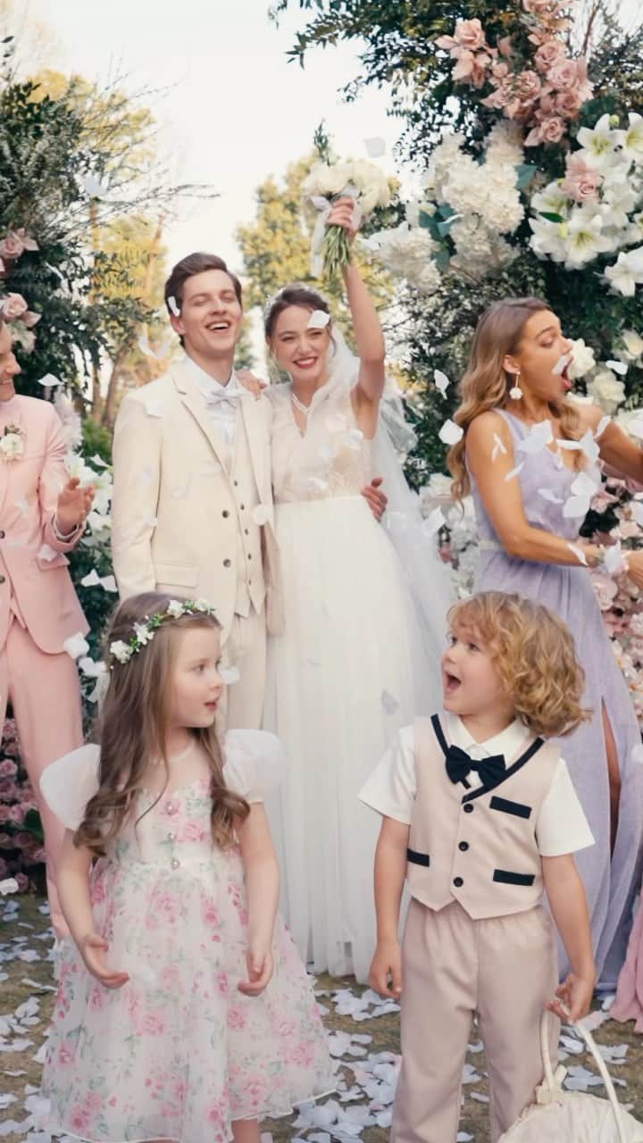 SHEINのインスタグラム：「Say ”I do“ to creating the memories that matter most 💐💝  🔗:https://shein.shop/utddig1  #sayidoinSHEIN」