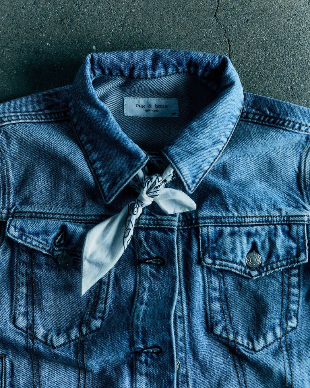 ラグ&ボーンのインスタグラム：「Denim. The more you live in it—the more stories it tells.」