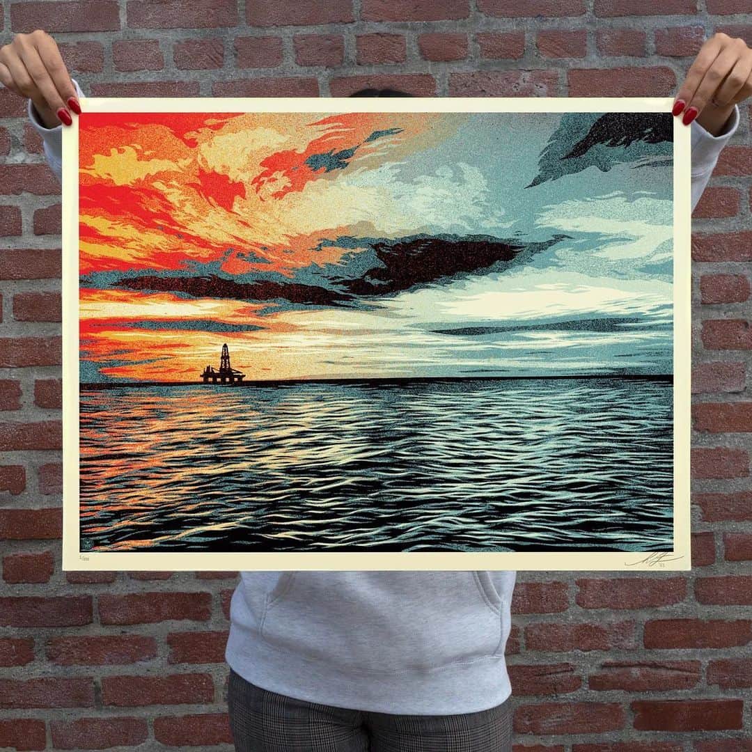 Shepard Faireyのインスタグラム：「NEW Print Release: “Sunset as the Fall Approaches” Available Thursday, April 13th @ 10 AM PDT!  This “Sunset as the Fall Approaches” print is inspired by a beautiful but ominous sunset I photographed, along with the jarring juxtaposition of oil drilling platforms off the coast of Santa Barbara. In 1969 the largest (at the time) oil spill happened at the Union Oil platform near Santa Barbara. The environmental devastation was significant enough to spark a movement and several pieces of environmental regulation. In the Santa Barbara spill, the damage from oil was painfully visible in the dead seabirds, dolphins, and other wildlife. What was not directly visible and what scientists were only beginning to determine was the effects of burning oil, gas, and coal on global temperatures. There is a delicate balance that maintains the ecosystems of Earth’s most beautiful spaces and habitats of all its creatures. I’d like to see those things not in their twilight but preserved for future generations. A portion of proceeds from this print will go to @greenpeaceusa to support their efforts to combat climate change. Thanks for caring. –Shepard  PRINT DETAILS: Sunset as the Fall Approaches. 24 x 18 inches. Screen print on thick cream Speckletone paper. Signed by Shepard Fairey. Numbered edition of 550. Comes with a Digital Certificate of Authenticity provided by Verisart. $65. Proceeds go to Greenpeace USA. Available on Thursday, April 13th @ 10 AM PDT at https://store.obeygiant.com. Max order: 1 per customer/household. International customers are responsible for import fees due upon delivery (Except UK orders under $160).⁣ ALL SALES FINAL.」