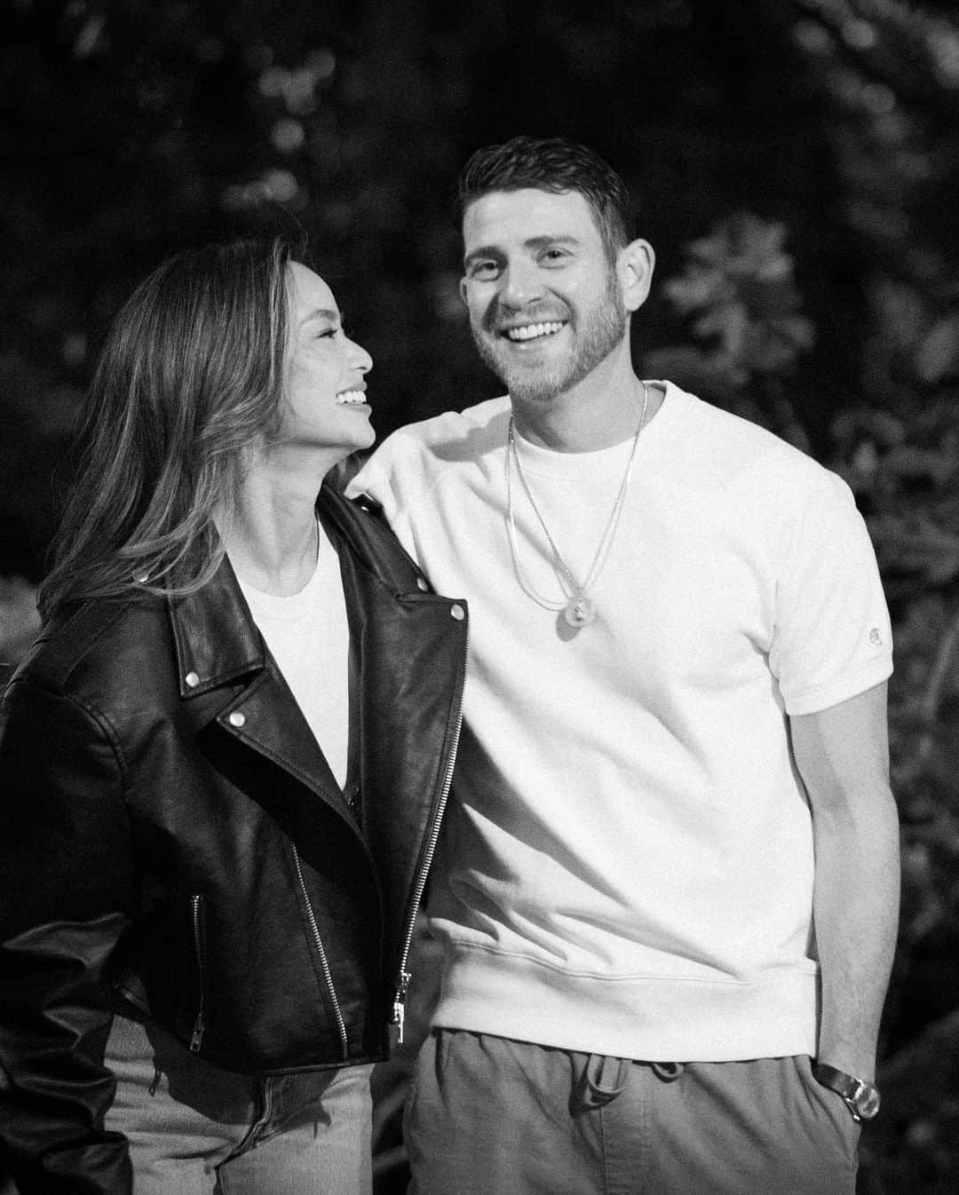 ジェイミー・チャンのインスタグラム：「Thank you @bryangreenberg for putting together a monumental birthday celebration weekend. Very grateful for to all the friends who made it out. It was special to see a lot of people reconnect and catch up. I really felt the love 🖤   Thank you @177elsa and her @levis team for hosting in your beautiful space, @onyxeventpro for making sure it all ran smoothly, @donjuliotequila for the customized drinks, @moetchandon and @fequan for the champs, and @pookiechapstick for the 90’s jams. @nichelle for hosting the after party ♥️.」
