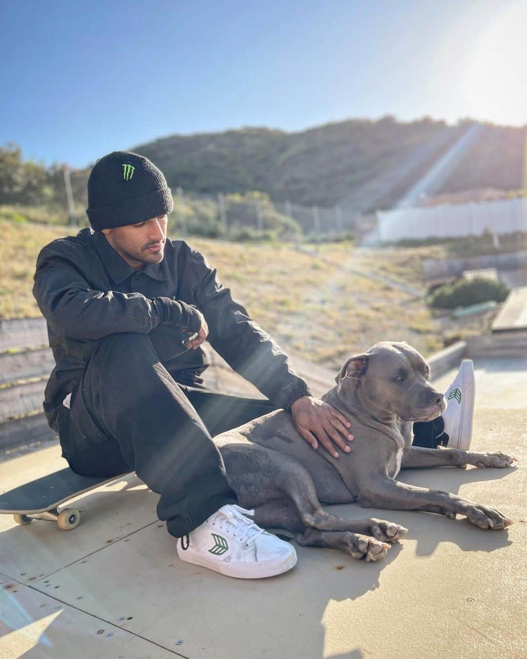 ケビン・ホーフラーのインスタグラム：「Thankful @hyperice 🤝🏽 #SkateboardingIsFun」
