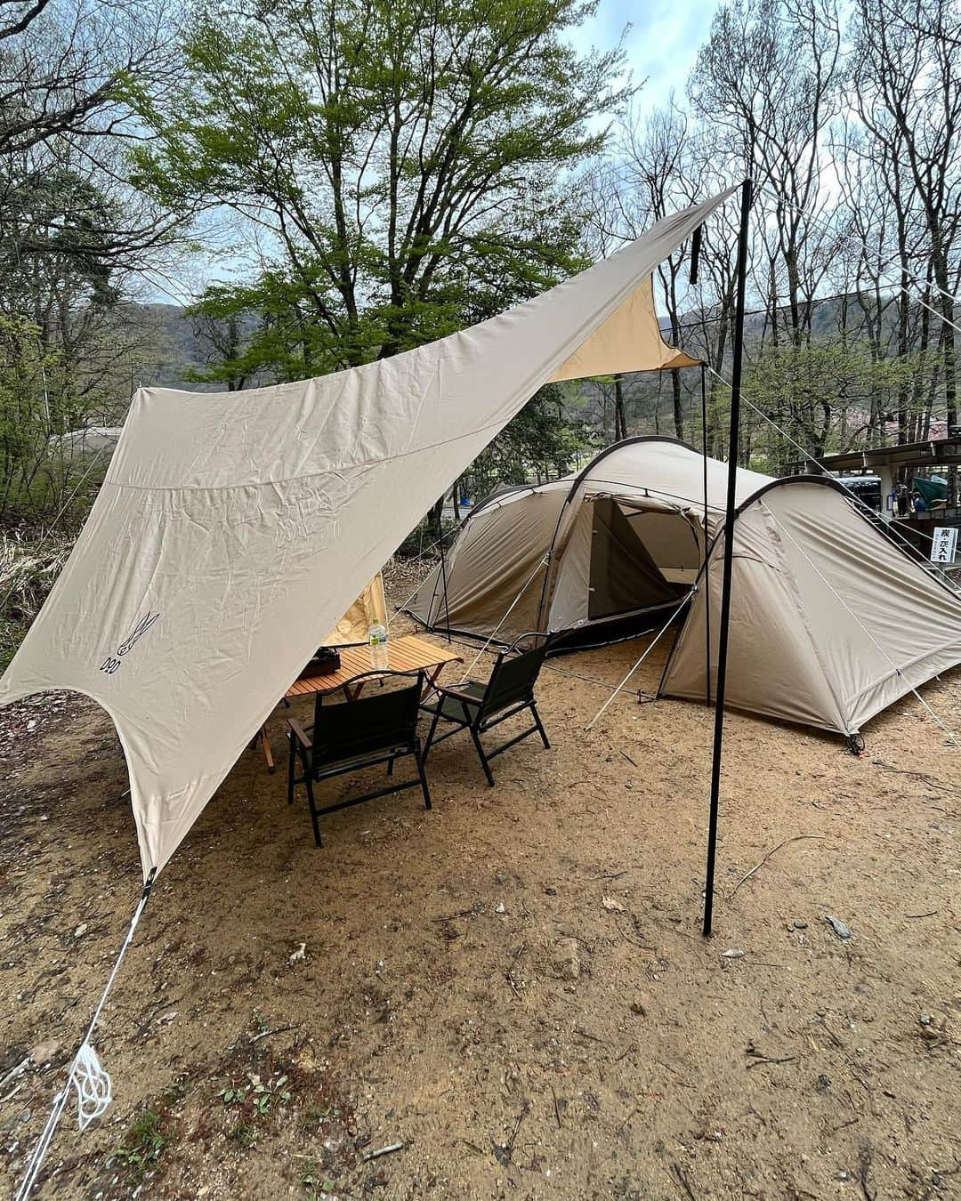 あいりさんのインスタグラム写真 - (あいりInstagram)「camp ⛺️🔥🍳❤️ . 1日目はめっちゃ寒いうえに 急に雨降ったり ひょう降ったり風すごかったり サバイバルやった。。。笑 2日目は晴れてよかった☺️☀️ . いっぱい載せたいのあるから 分けて載せよー😝♡ . . #camp #camplife #キャンプ #キャンプ飯 #キャンプギア #dod  #キャンプ場 #マキノ高原キャンプ場  #滋賀 #テント #テント泊 #マキノ  #ホットサンド #キャンプ女子  #instalike #instagood #followme」4月11日 18時43分 - gtamtgat