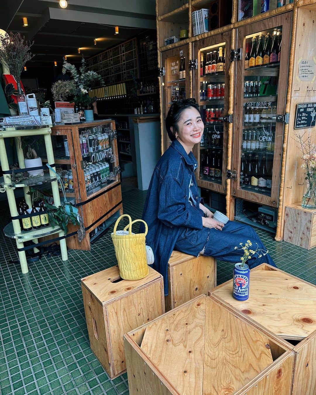 忍舞のインスタグラム：「コーヒー☕️のんで ビール🍺飲んで 予定なしなしな日は たのしい。  #しのぶんコーデ #デニムおんデニム  #デニムセットアップ #デニムonデニム」