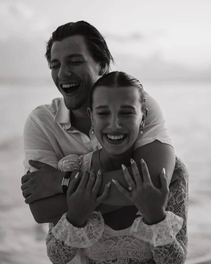 ミリー・ボビー・ブラウンのインスタグラム：「I've loved you three summers now, honey, I want 'em all 🤍」