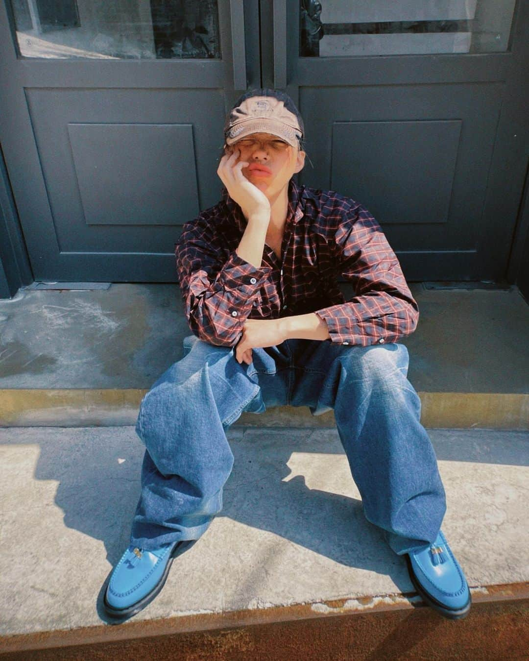 Junyoungさんのインスタグラム写真 - (JunyoungInstagram)「. PENTON TASSEL LOAFER 💎 @supremenewyork @drmartensofficial @drmartenskr」4月11日 19時27分 - yanggeng88